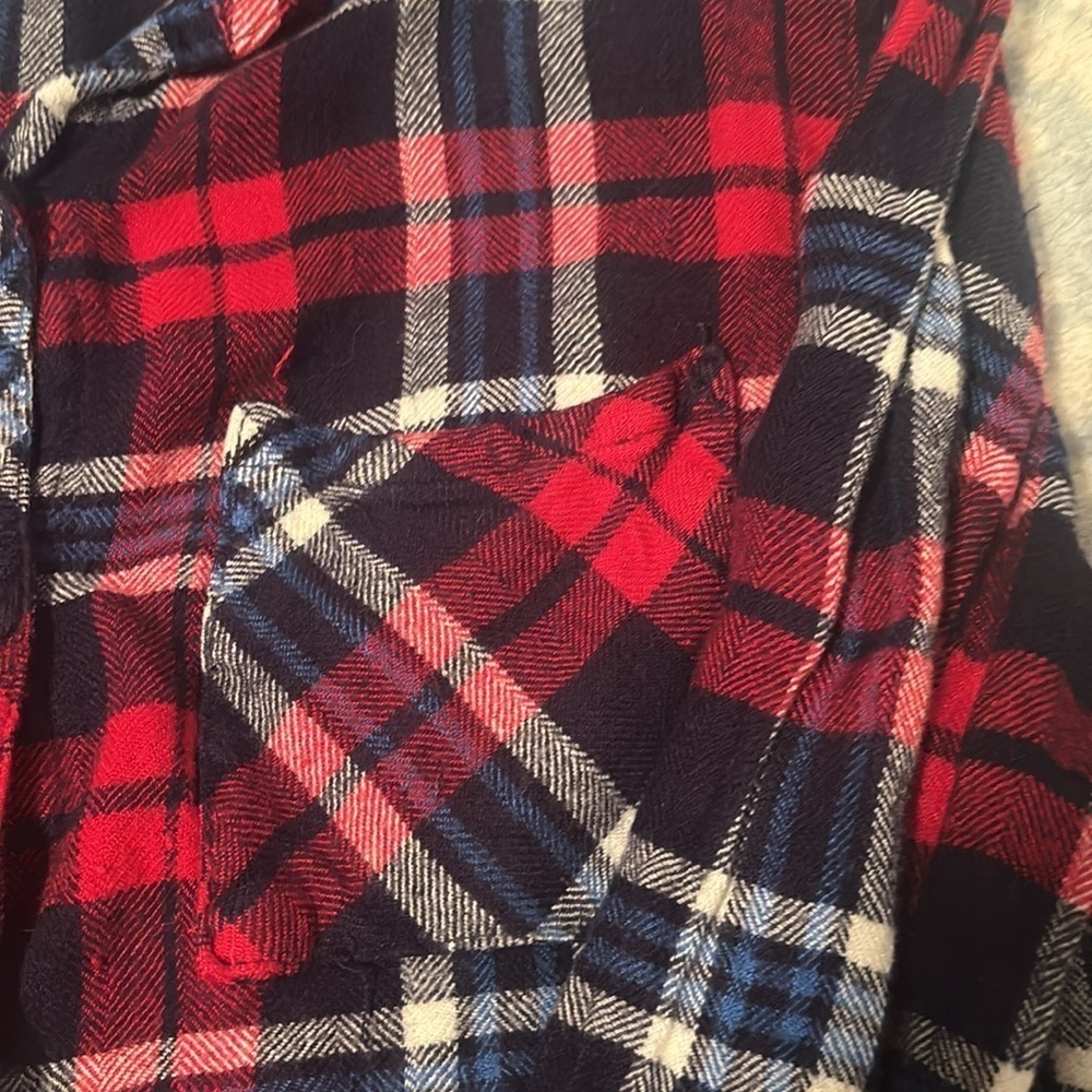 BeachLunchLounge collection super soft flannel. Size small. - Picture 3 of 8